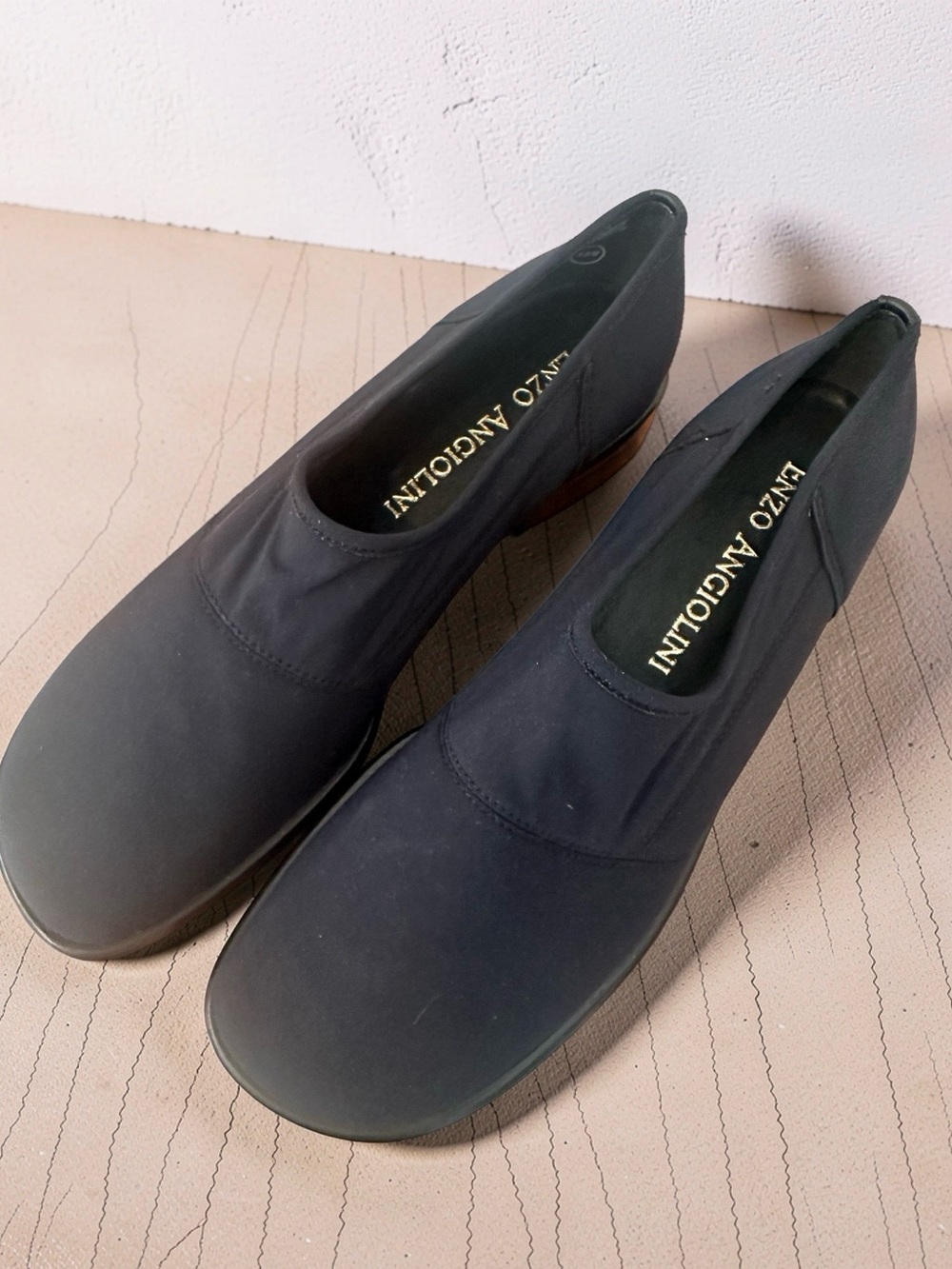 Enzo Angiolini Stretch  Navy Slip-On Flats with low heel Size 9